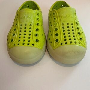 Native Kids Jefferson Shoes in Neon Green, c4